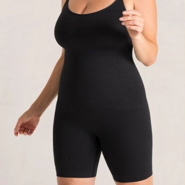 Bodysuit met ronde hals tot halverwege het dijbeen