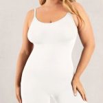 Bodysuit met ronde hals tot halverwege het dijbeen